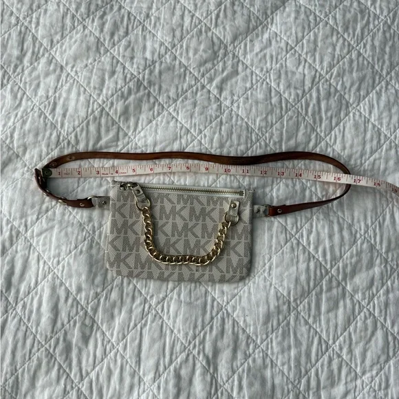 Michael Kors Cream and Brown Belt Bag with Gold Chain - Picture 7 of 10